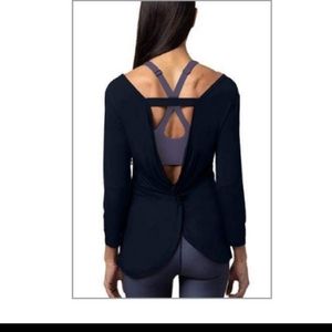 Sol & Mane Navy Blue Knot Back Long Sleeve Top Size Medium